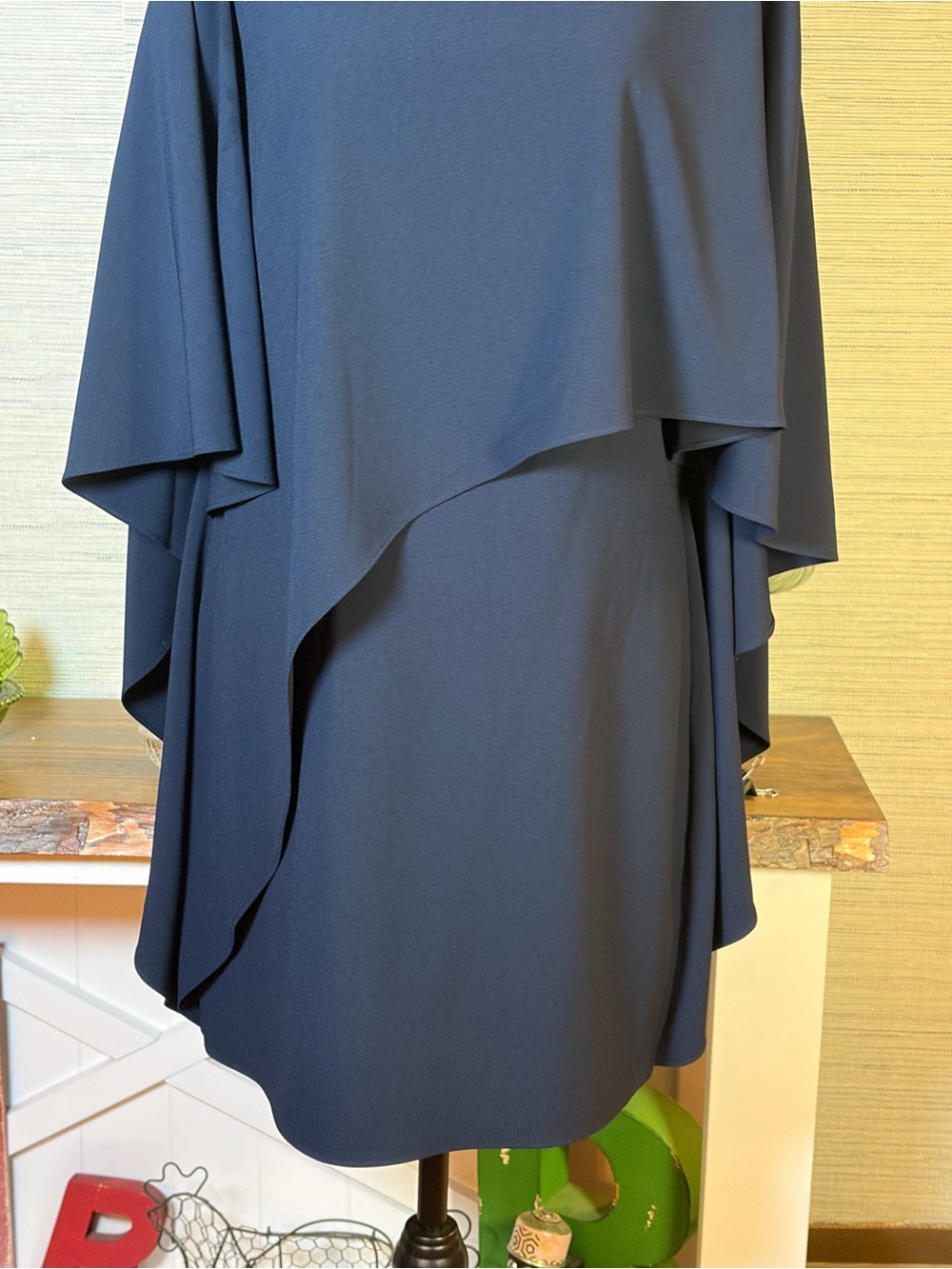 Halston Heritage Asymmetric Drape Crepe Dress Size 2 Navy Cape Capelet Sleeve - Picture 4 of 9